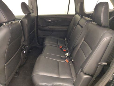 Used 2017 Honda Pilot Touring image 18
