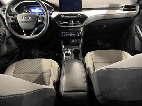 Used 2022 Ford Escape SE w/ Cold Weather Package FWD image 17