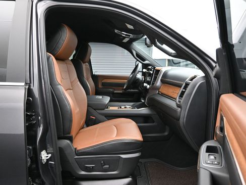 Used 2023 RAM 2500 Limited image 12