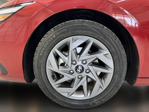 Certified 2024 Hyundai Elantra SEL FWD image 9
