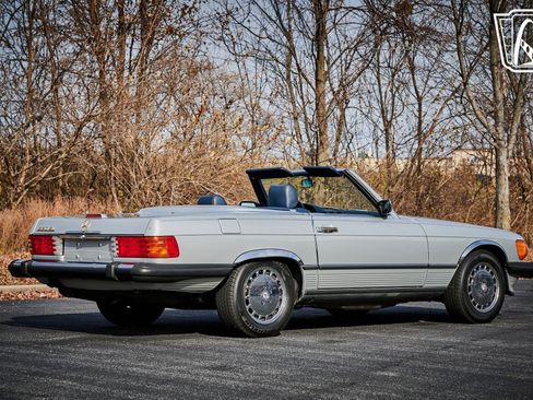 Used 1988 Mercedes-Benz 560 SL image 15