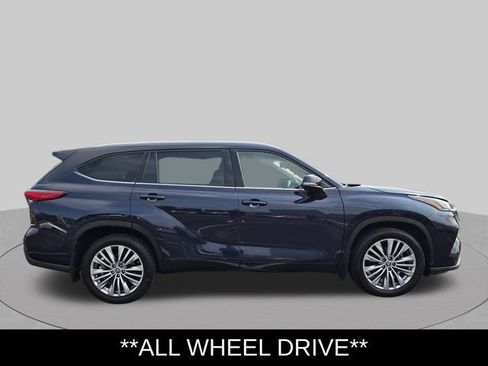 Used 2023 Toyota Highlander Platinum AWD/4WD image 4