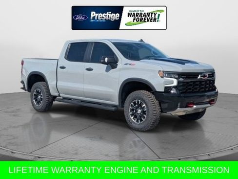 Used 2025 Chevrolet Silverado 1500 ZR2 AWD/4WD image 3