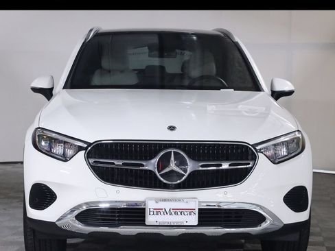 Used 2026 Mercedes-Benz GLC 300 4MATIC image 2