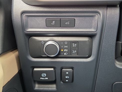 Used 2022 Ford Expedition XLT AWD/4WD image 28