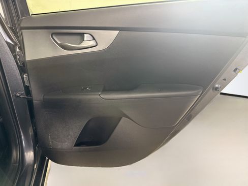 Used 2021 Kia Forte LXS FWD image 28