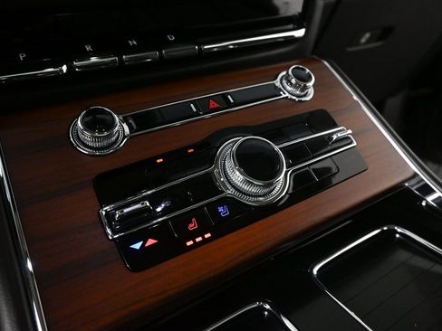 Used 2023 Lincoln Aviator Reserve w/ Elements Package Plus image 15