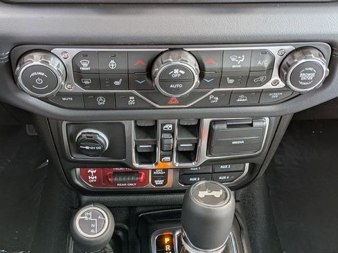 New 2026 Jeep Wrangler Unlimited Rubicon image 14