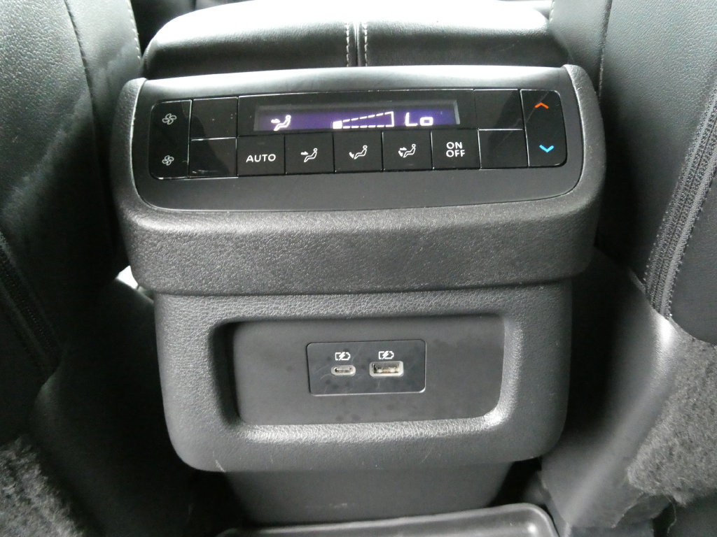 Used 2023 Nissan Pathfinder SL AWD/4WD image 22