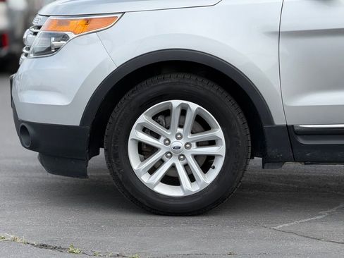 Used 2013 Ford Explorer XLT image 8