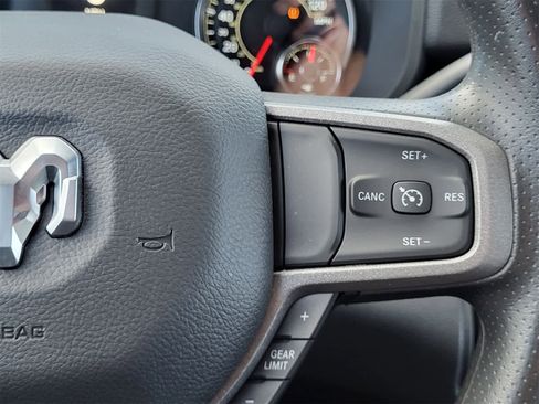 Used 2024 RAM 2500 Tradesman w/ Chrome Appearance Group image 27