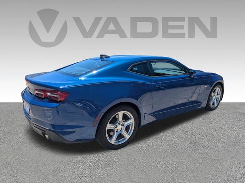Used 2020 Chevrolet Camaro LT RWD image 23