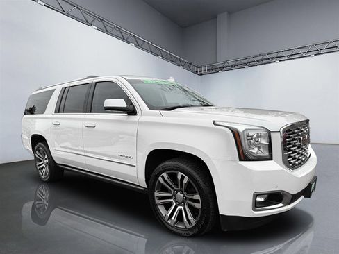 Used 2018 GMC Yukon XL Denali w/ Denali Ultimate Package image 8