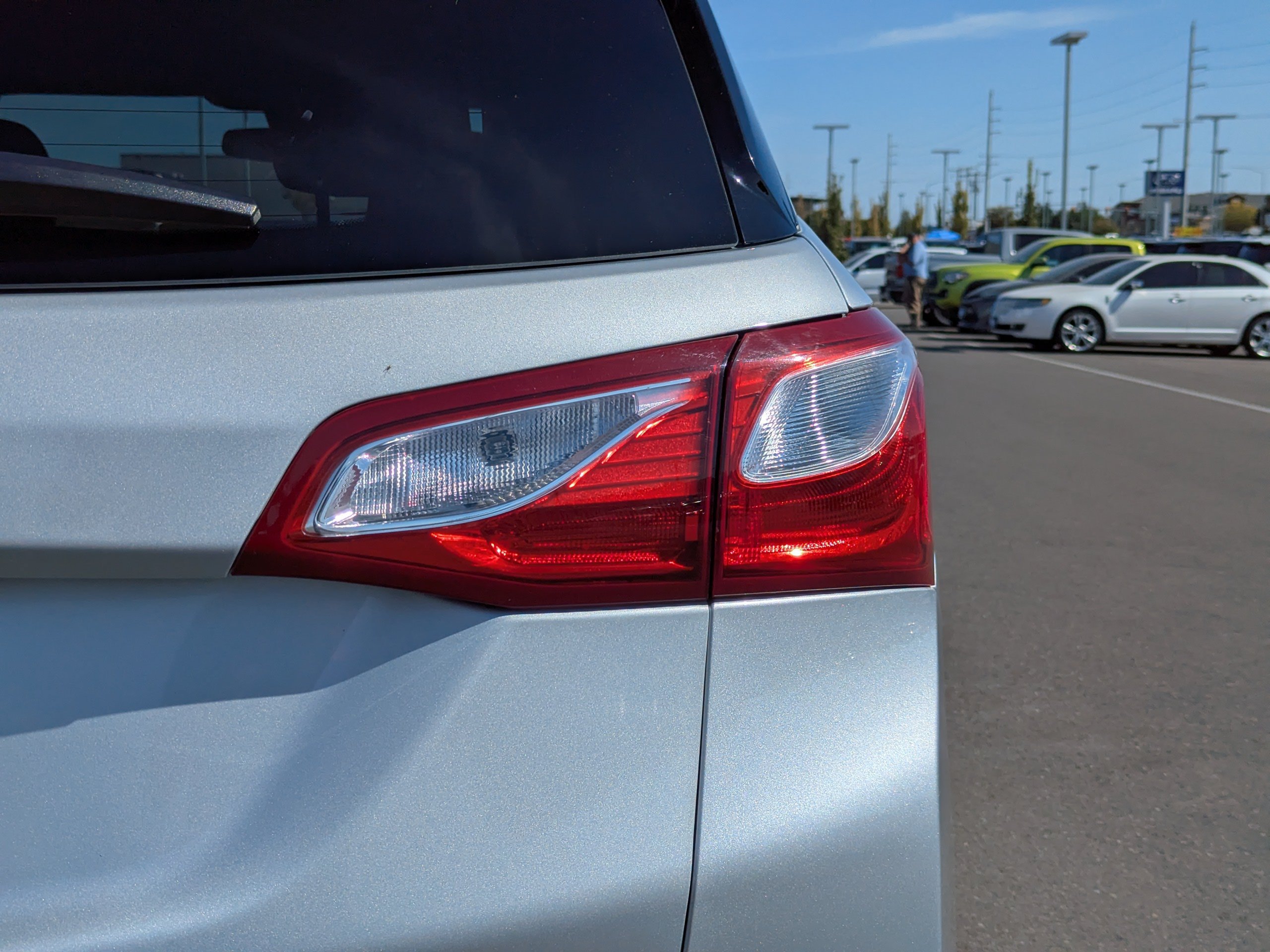 Used 2019 Chevrolet Equinox LT FWD image 45