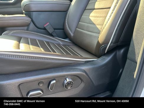 Used 2025 GMC Yukon XL Denali Ultimate AWD/4WD image 18
