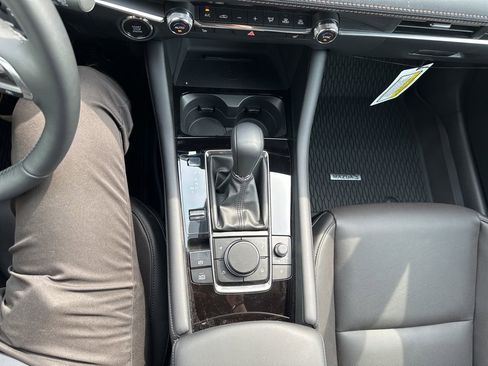 New 2026 MAZDA MAZDA3 Hatchback w/Premium Plus Pkg image 47