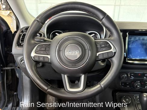 Used 2018 Jeep Compass Limited w/ Navigation Group AWD/4WD image 15