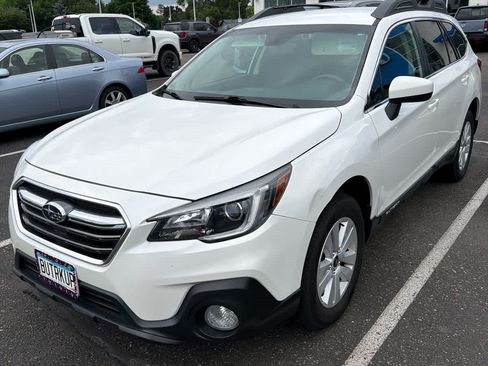 Used 2019 Subaru Outback 2.5i Premium AWD/4WD image 1