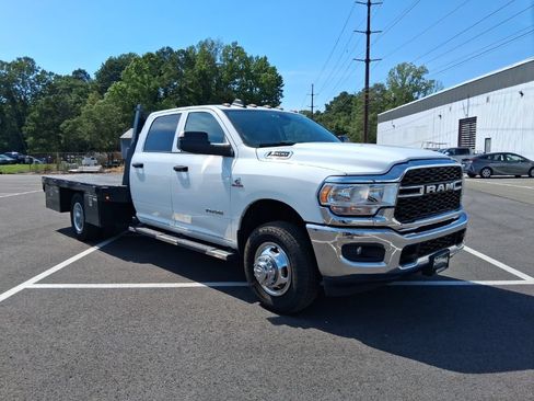 Used 2020 RAM 3500 Tradesman w/ Chrome Appearance Group AWD/4WD image 3