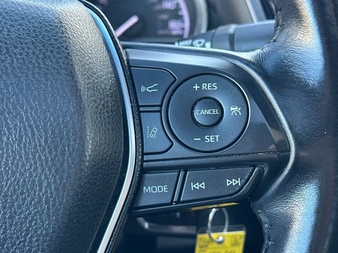 Used 2019 Toyota Camry SE FWD image 30