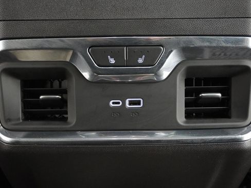 Used 2024 GMC Sierra 1500 SLT image 35