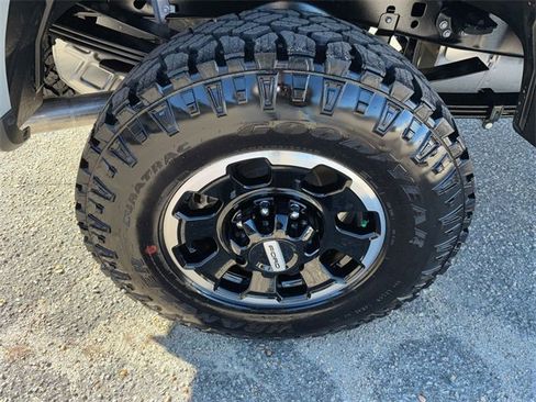New 2026 Ford F250 Platinum w/ Tremor Off-Road Package image 11