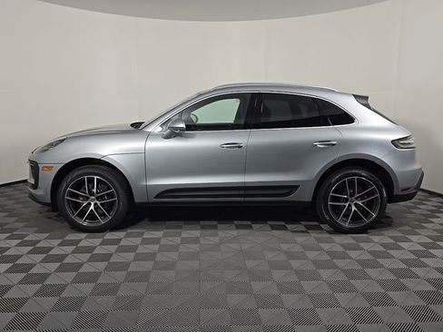 New 2026 Porsche Macan image 2