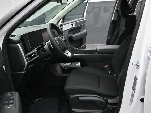 New 2026 Hyundai Santa Fe SE FWD image 18