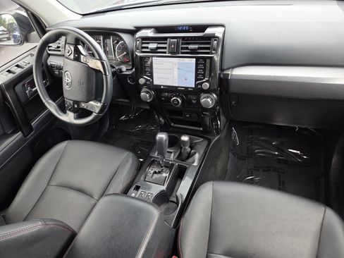Used 2020 Toyota 4Runner Venture w/ Moonroof Package AWD/4WD image 28