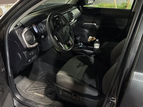 Used 2023 Toyota Tacoma SR5 RWD image 11