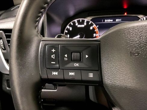Used 2025 Nissan Rogue SV FWD image 17