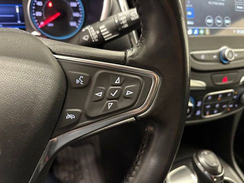 Used 2019 Chevrolet Equinox LT w/ Driver Convenience Package FWD image 28