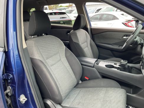 Used 2023 Nissan Rogue SV FWD image 21