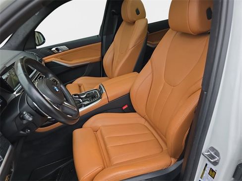 Used 2022 BMW X7 xDrive40i w/ M Sport Package image 18