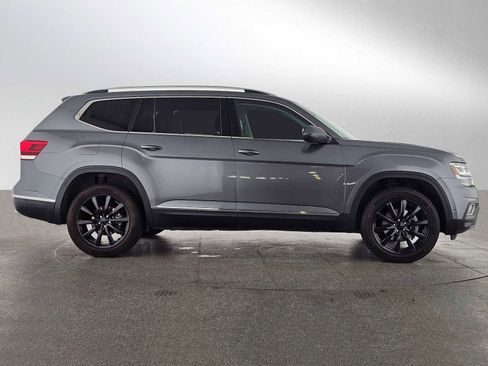 Used 2019 Volkswagen Atlas SEL Premium image 2