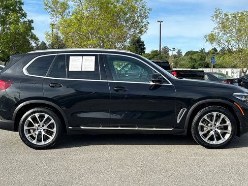 Used 2023 BMW X5 xDrive40i w/ Premium Package AWD/4WD image 3