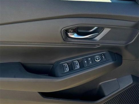 New 2025 Honda Accord SE image 8