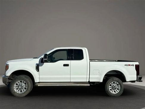 Used 2019 Ford F350 XLT w/ XLT Value Package image 2