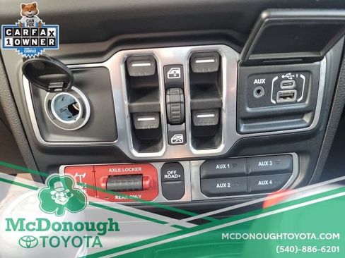 Used 2026 Jeep Gladiator Mojave AWD/4WD image 22
