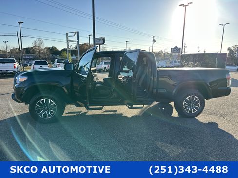 Used 2021 Toyota Tacoma TRD Sport image 31