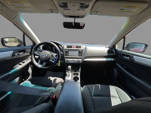 Used 2017 Subaru Legacy 2.5i Premium AWD/4WD image 9