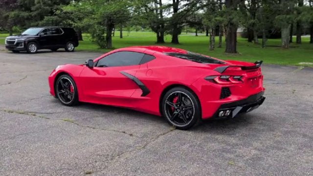 Used 2021 Chevrolet Corvette Stingray Coupe w/ Z51 Performance Package RWD image 6