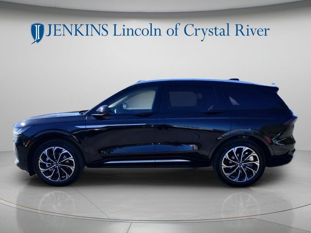 Certified 2024 Lincoln Nautilus Reserve AWD/4WD image 5