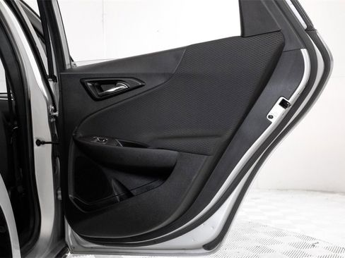 Used 2021 Chevrolet Malibu LT image 44