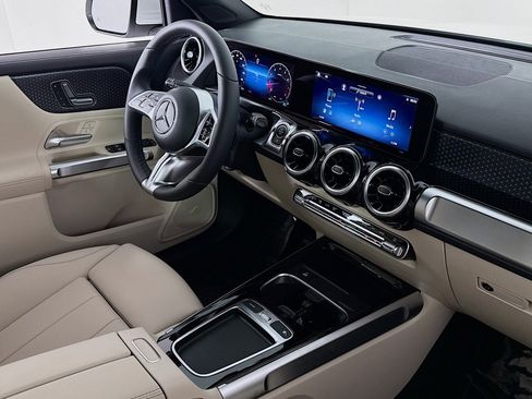 New 2026 Mercedes-Benz GLB 250 image 15
