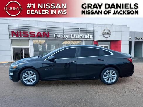 Used 2019 Chevrolet Malibu LT FWD image 4