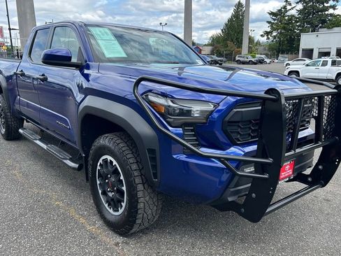 Certified 2024 Toyota Tacoma TRD Off-Road AWD/4WD image 3