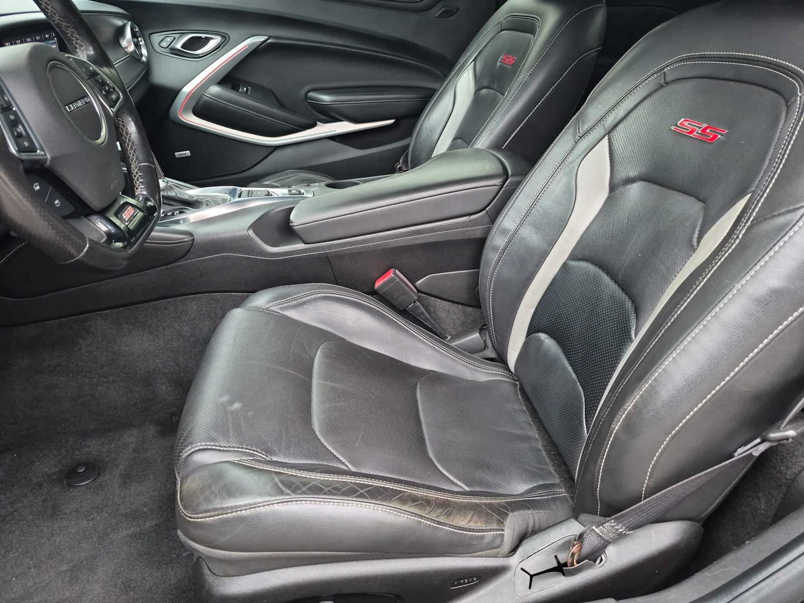 Used 2019 Chevrolet Camaro SS RWD image 15