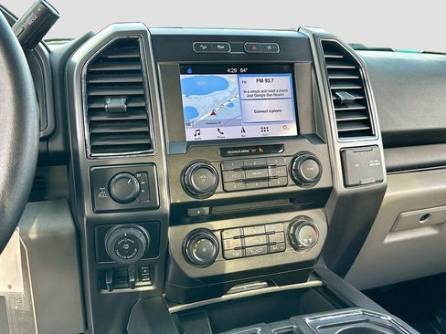 Used 2018 Ford F150 XLT w/ Equipment Group 302A Luxury image 15