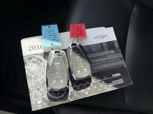 Used 2016 Chevrolet Malibu LT w/ Leather Package image 23